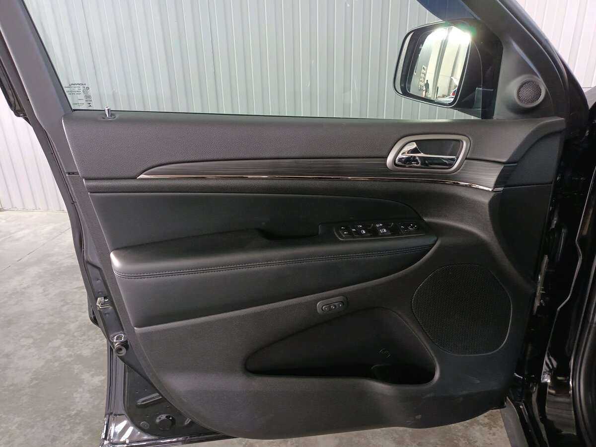 Jeep Grand Cherokee с пробегом — 2021 год. Фото: #18