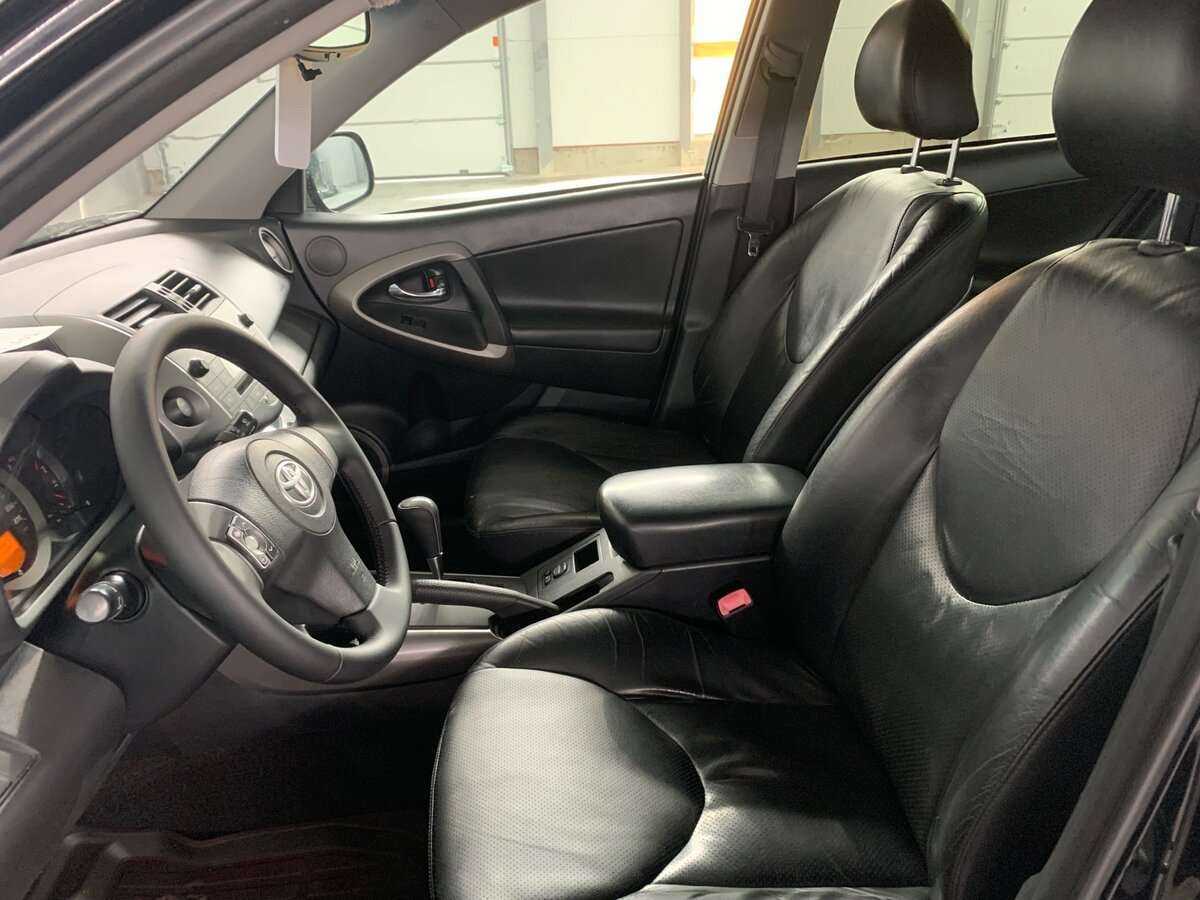 Toyota RAV4 с пробегом — 2006 год. Фото: #9