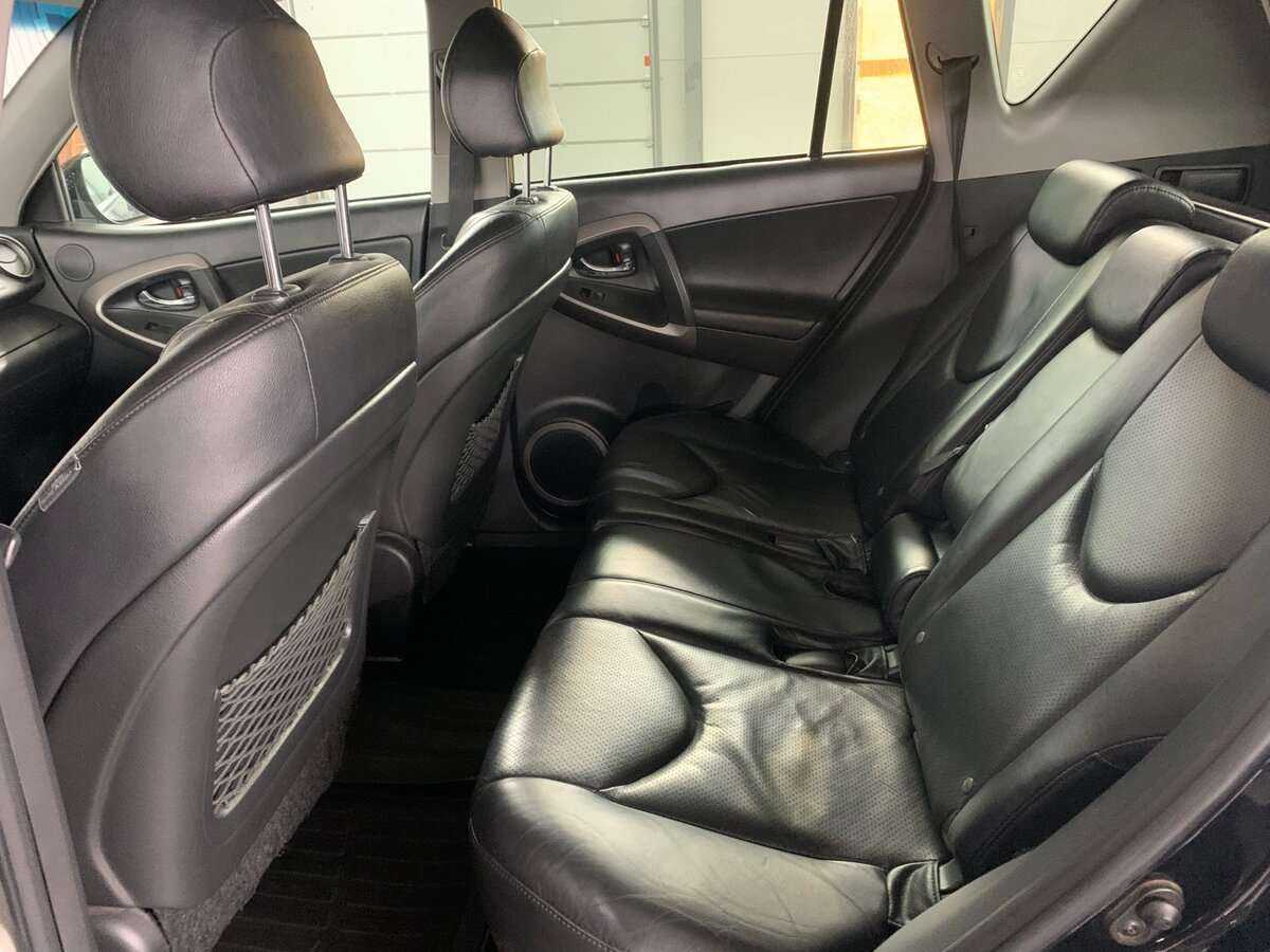 Toyota RAV4 с пробегом — 2006 год. Фото: #10