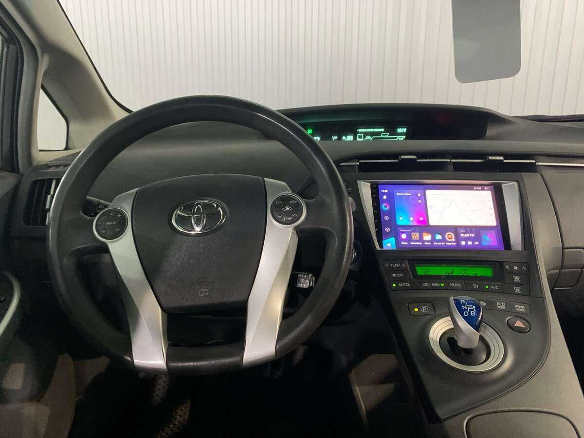 Toyota Prius с пробегом — 2009 год. Фото: #9