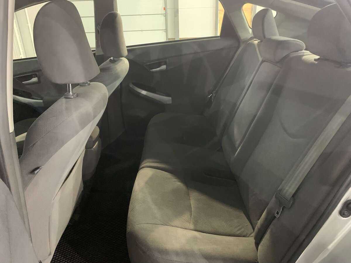 Toyota Prius с пробегом — 2009 год. Фото: #11