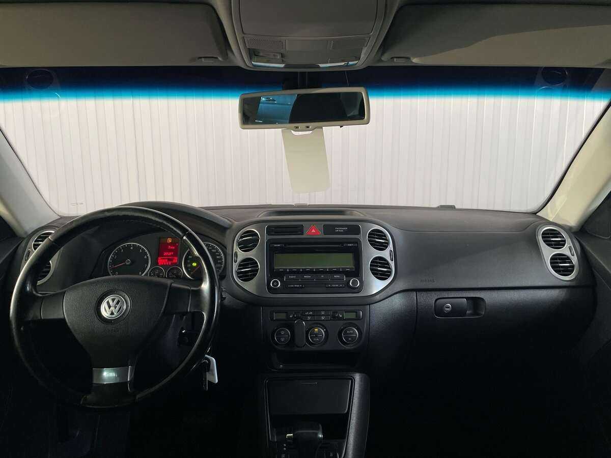 Volkswagen Tiguan с пробегом — 2008 год. Фото: #8