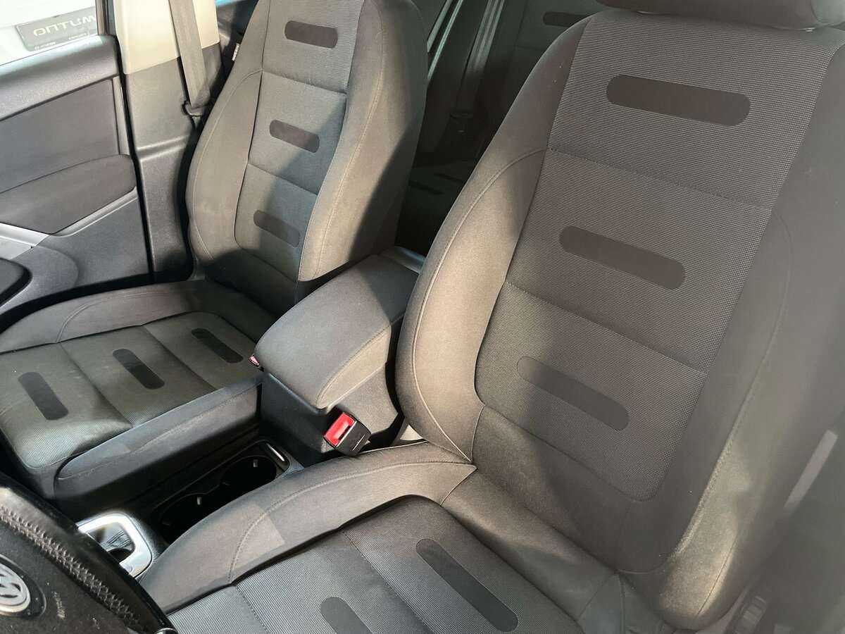 Volkswagen Tiguan с пробегом — 2008 год. Фото: #13