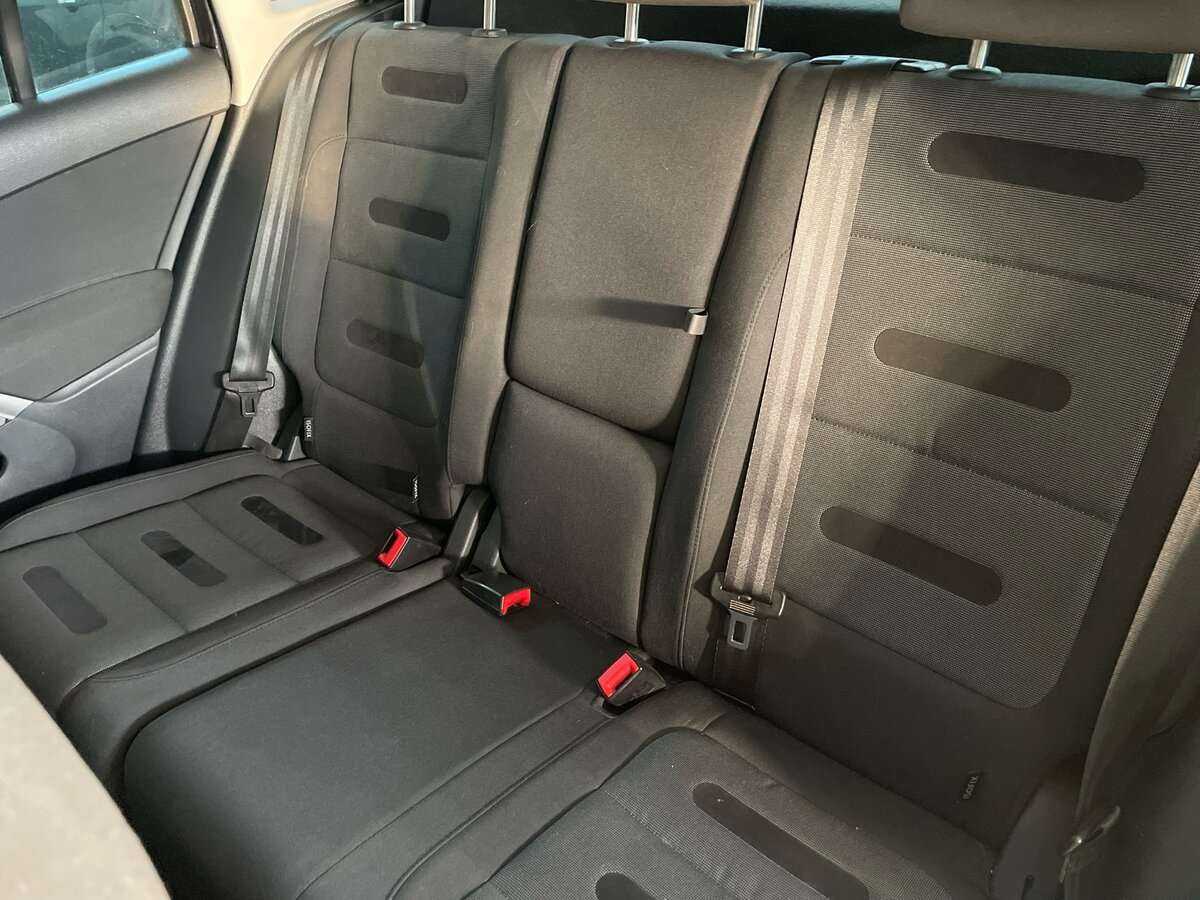Volkswagen Tiguan с пробегом — 2008 год. Фото: #14