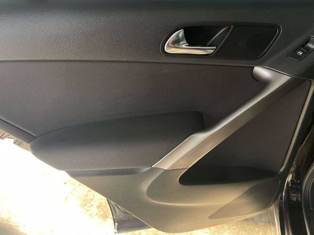 Volkswagen Tiguan с пробегом — 2008 год. Фото: #19