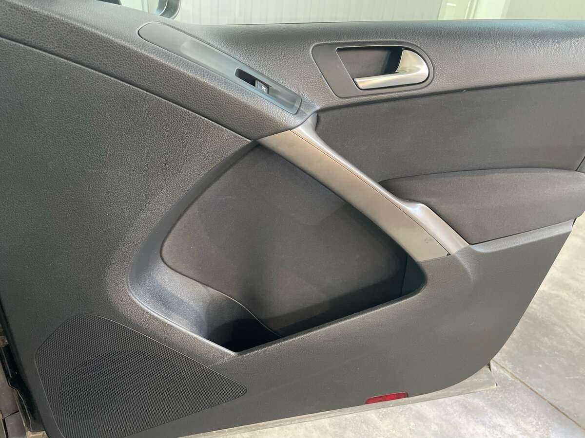 Volkswagen Tiguan с пробегом — 2008 год. Фото: #20