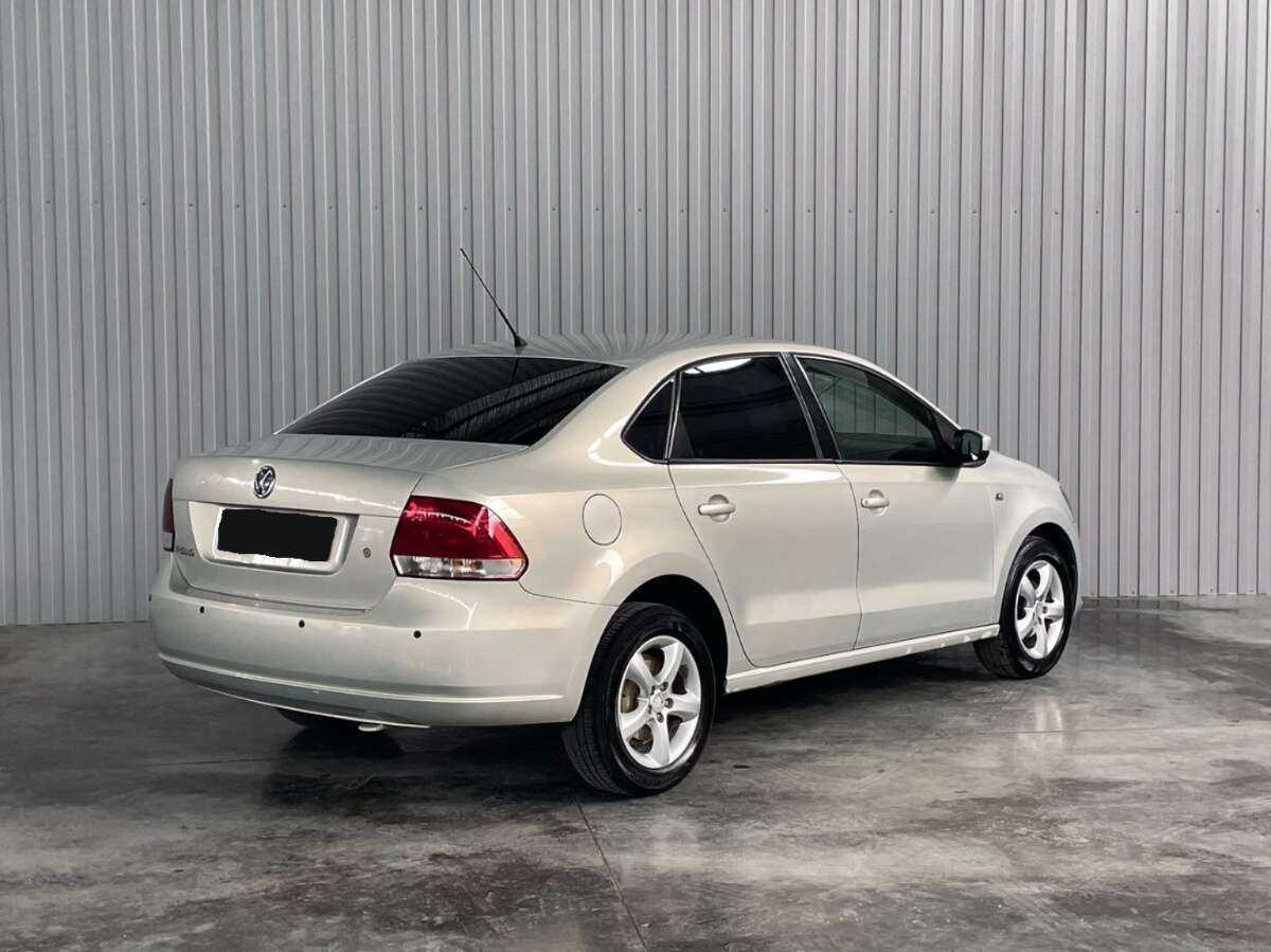 Volkswagen Polo с пробегом — 2011 год. Фото: #4