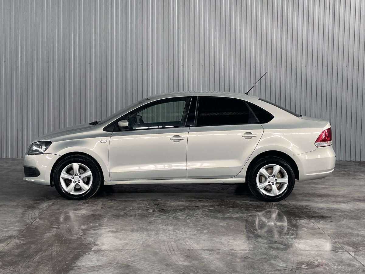 Volkswagen Polo с пробегом — 2011 год. Фото: #7