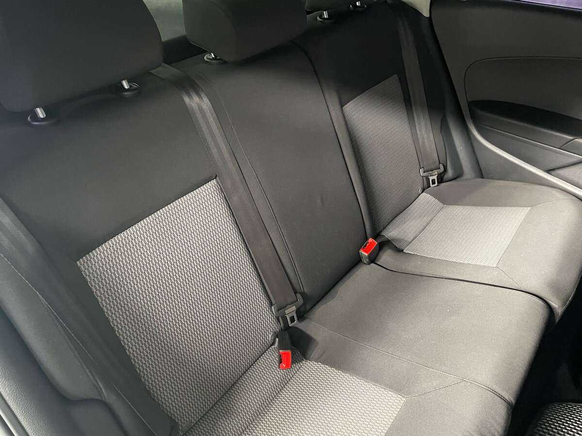 Volkswagen Polo с пробегом — 2011 год. Фото: #14