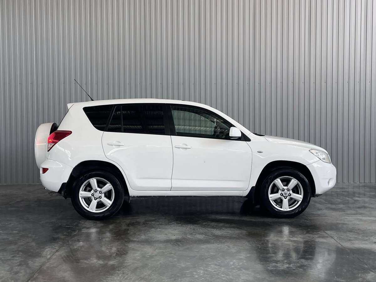 Toyota RAV4 с пробегом — 2008 год. Фото: #3