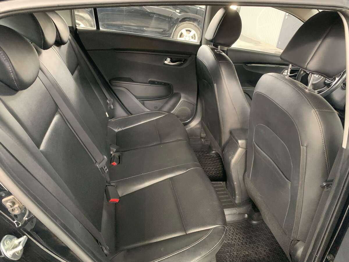 Kia Rio с пробегом — 2018 год. Фото: #11