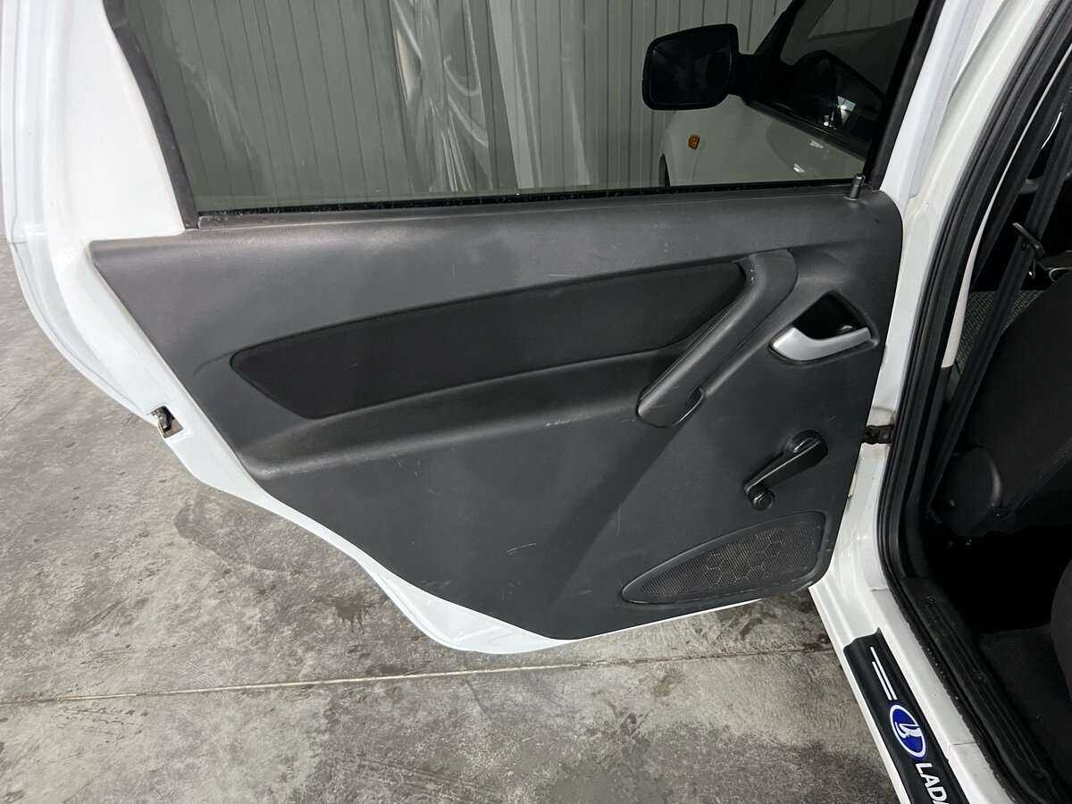 Lada (ВАЗ) Kalina с пробегом — 2015 год. Фото: #15