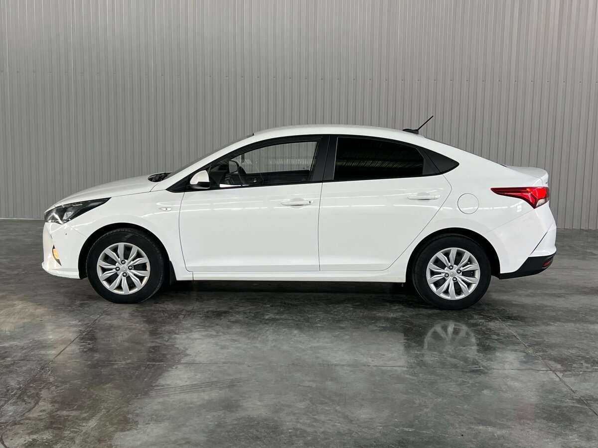Hyundai Solaris с пробегом — 2021 год. Фото: #3