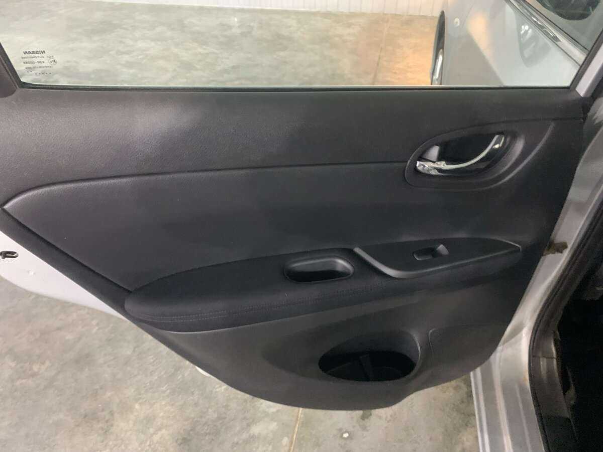 Nissan Tiida с пробегом — 2015 год. Фото: #15