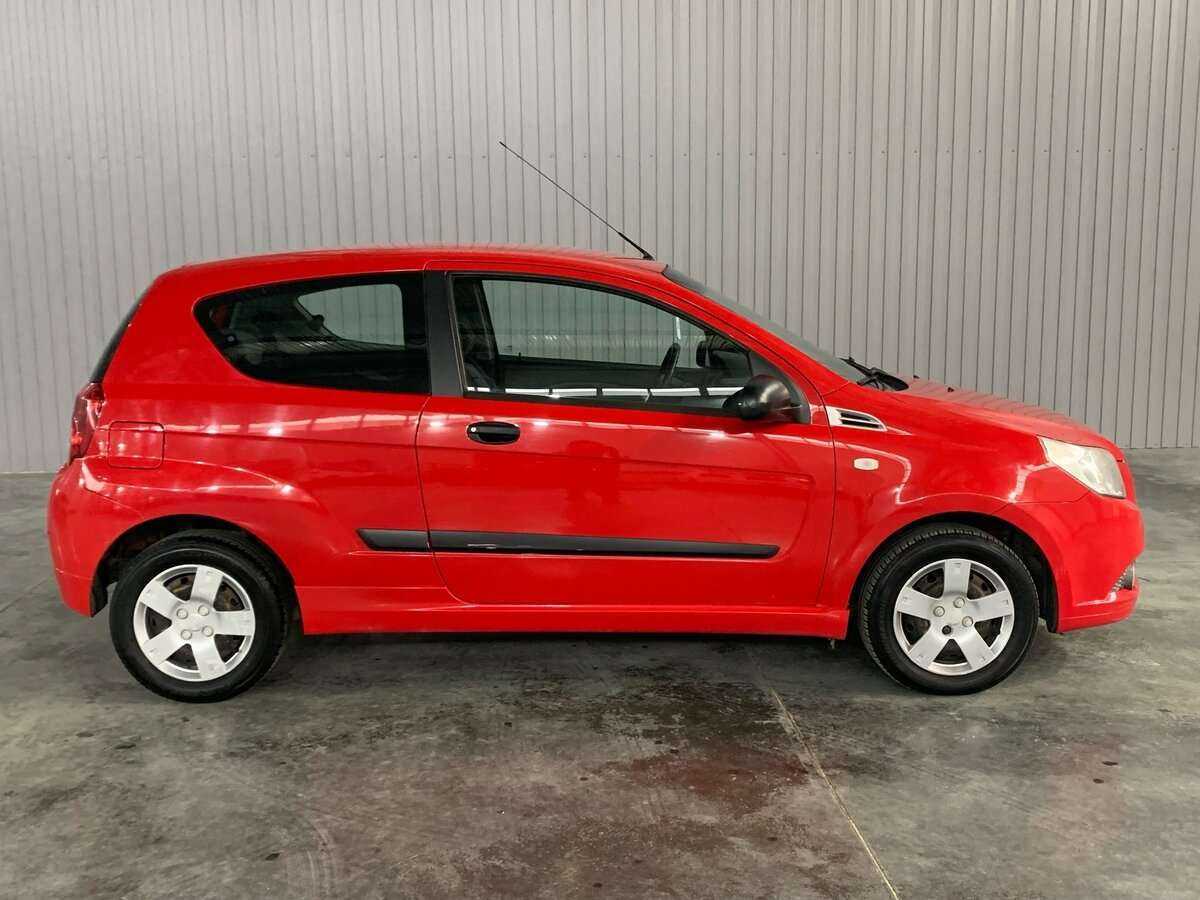 Chevrolet Aveo с пробегом — 2010 год. Фото: #3