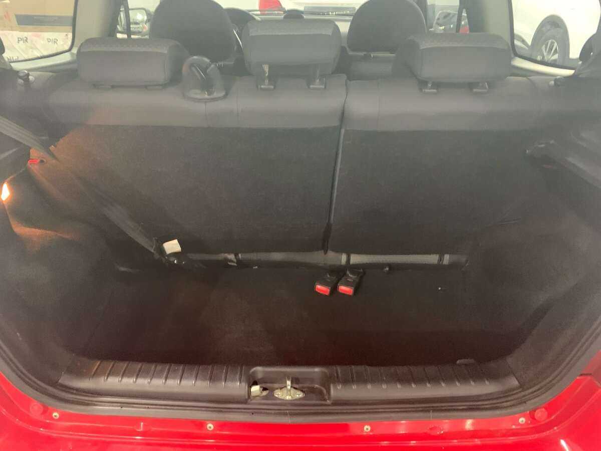 Chevrolet Aveo с пробегом — 2010 год. Фото: #18