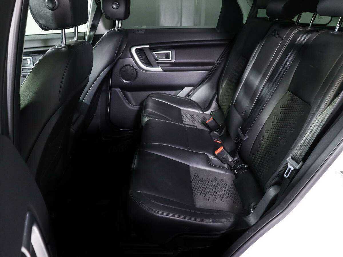 Land Rover Discovery Sport с пробегом — 2018 год. Фото: #9