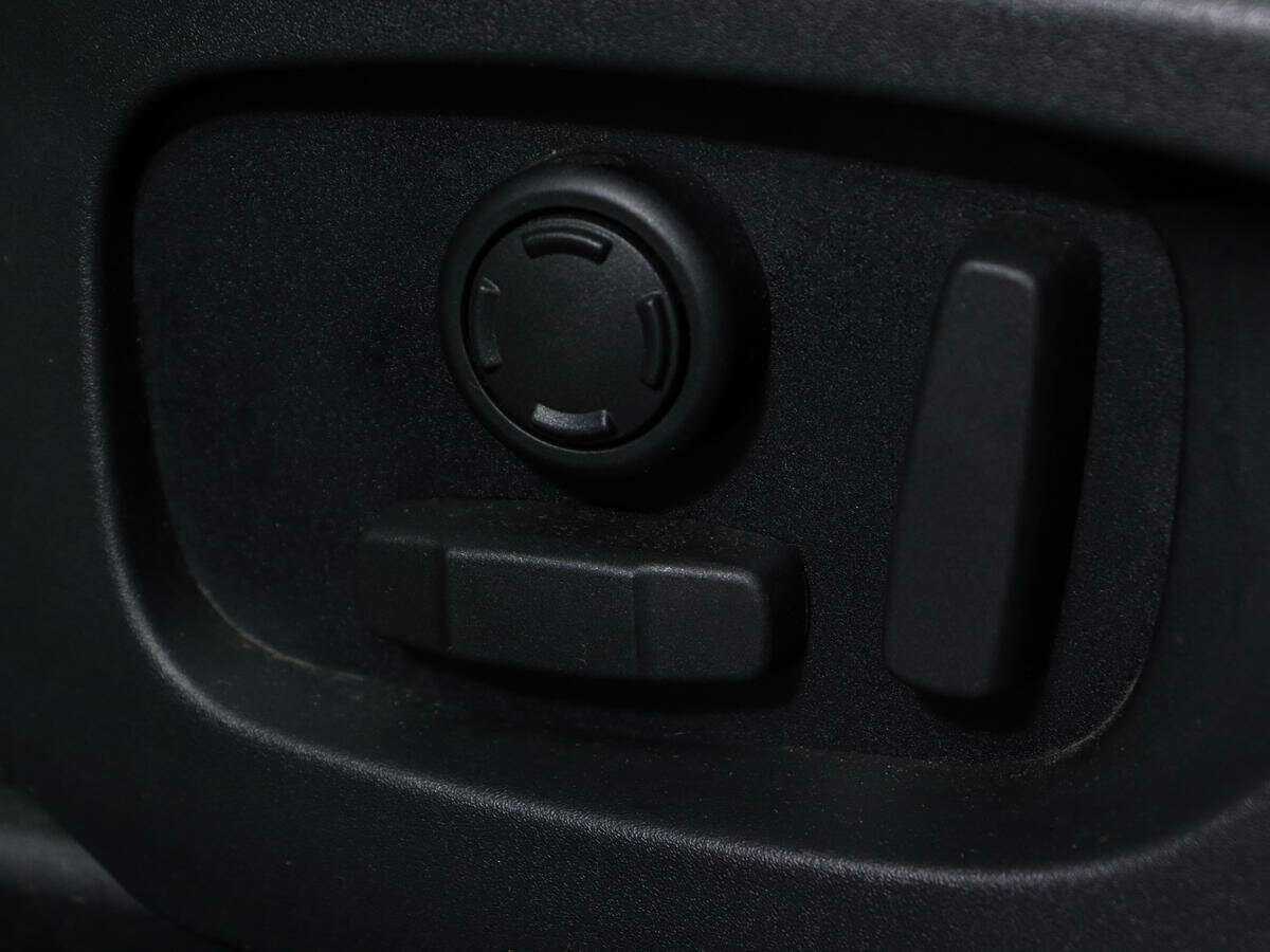 Land Rover Discovery Sport с пробегом — 2018 год. Фото: #20