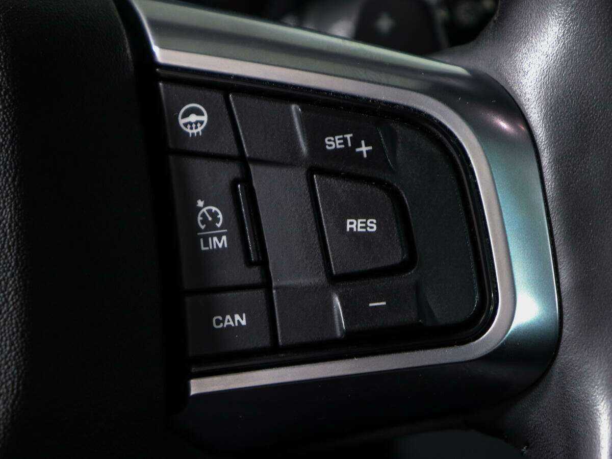 Land Rover Discovery Sport с пробегом — 2018 год. Фото: #22