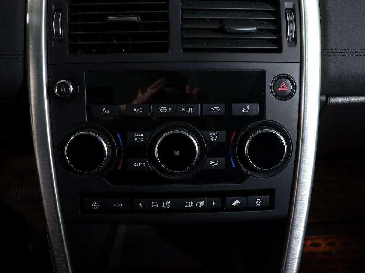 Land Rover Discovery Sport с пробегом — 2018 год. Фото: #23