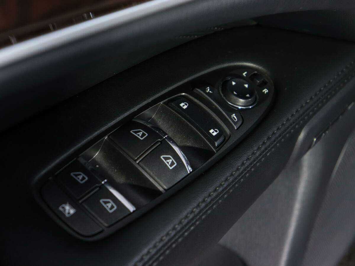 Infiniti QX60 с пробегом — 2015 год. Фото: #18