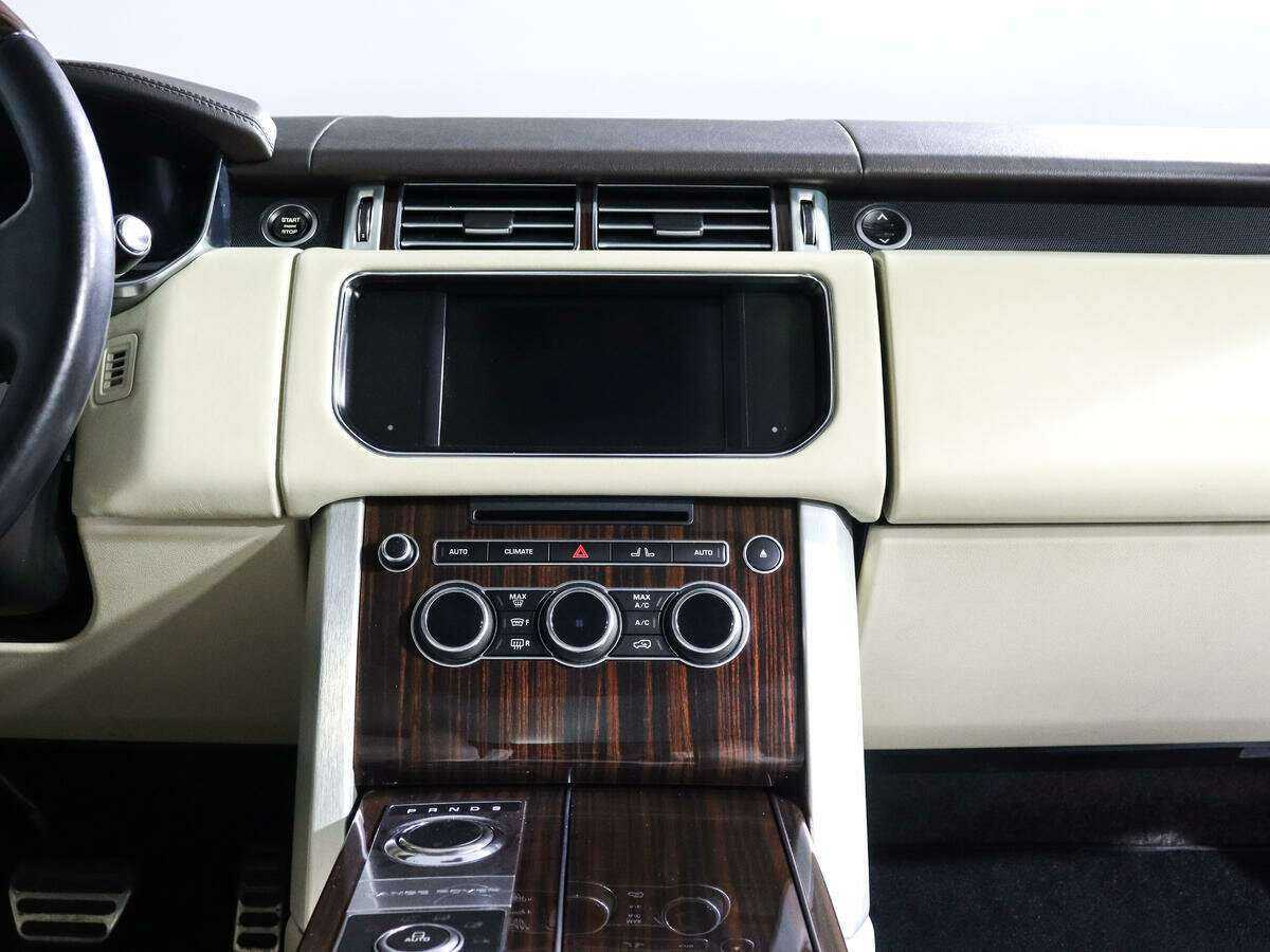 Land Rover Range Rover с пробегом — 2014 год. Фото: #10