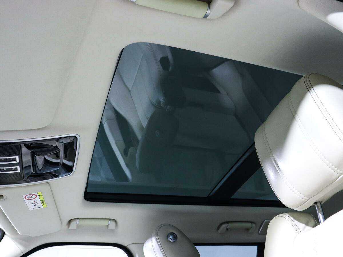 Land Rover Range Rover с пробегом — 2014 год. Фото: #16