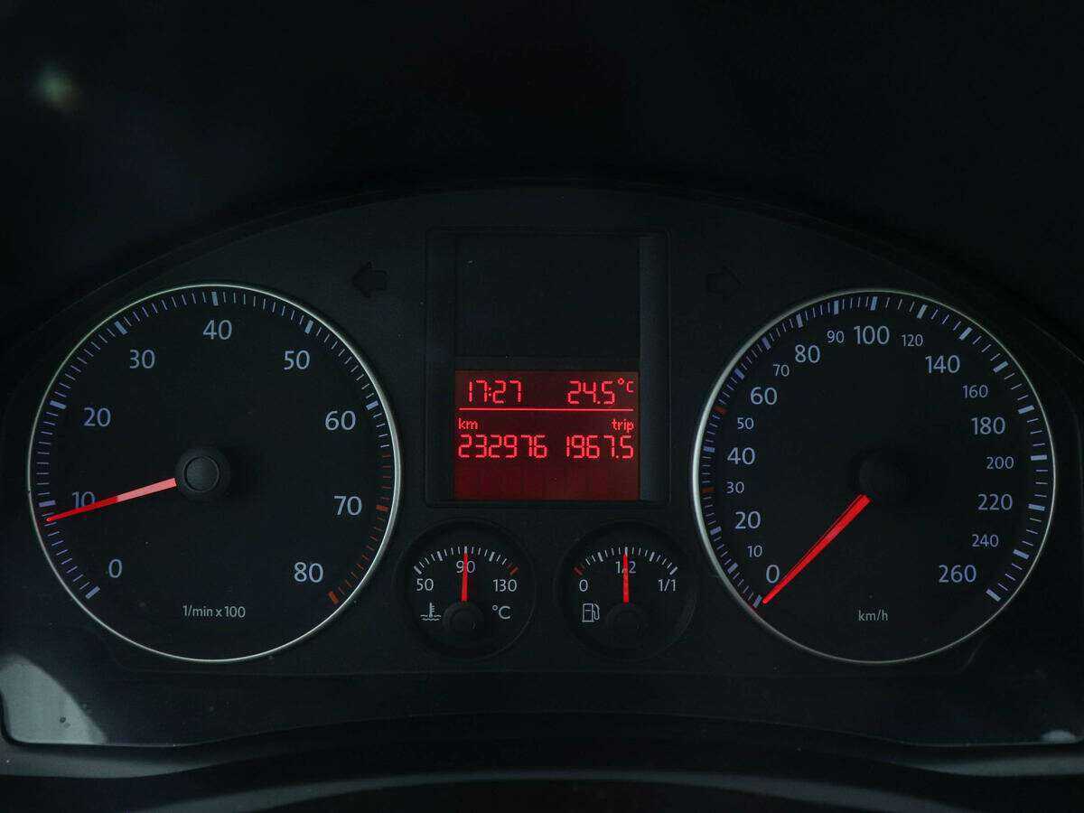 Volkswagen Golf с пробегом — 2008 год. Фото: #6