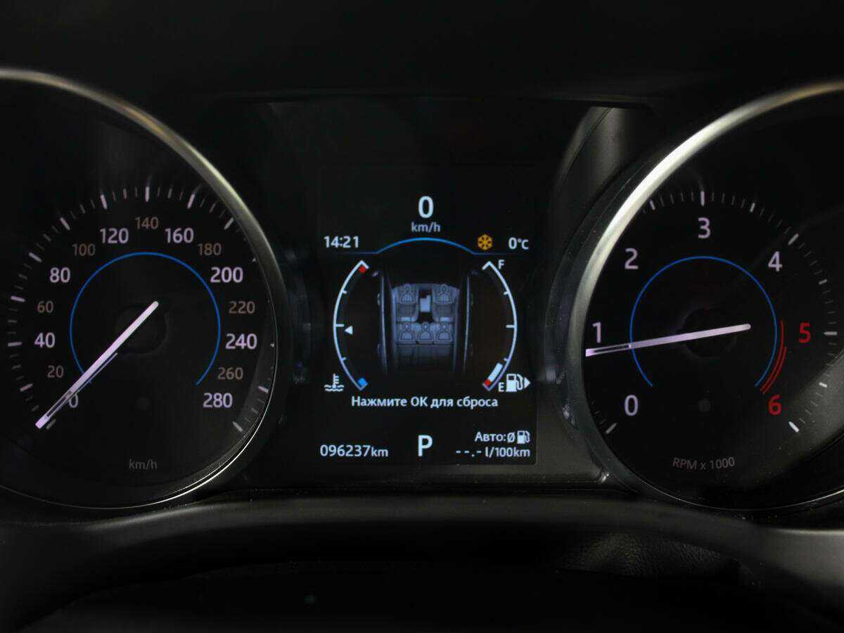 Jaguar F-Pace с пробегом — 2018 год. Фото: #8