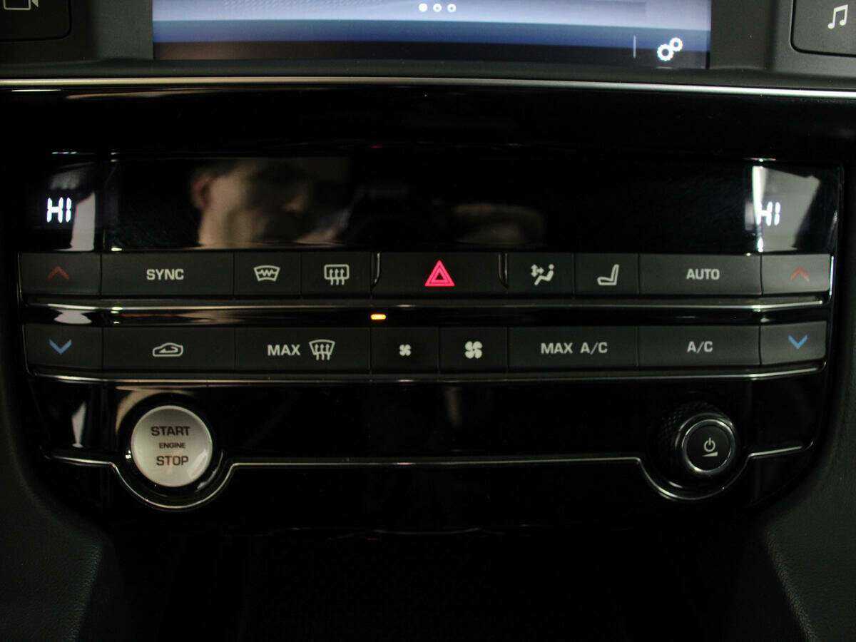 Jaguar F-Pace с пробегом — 2018 год. Фото: #16