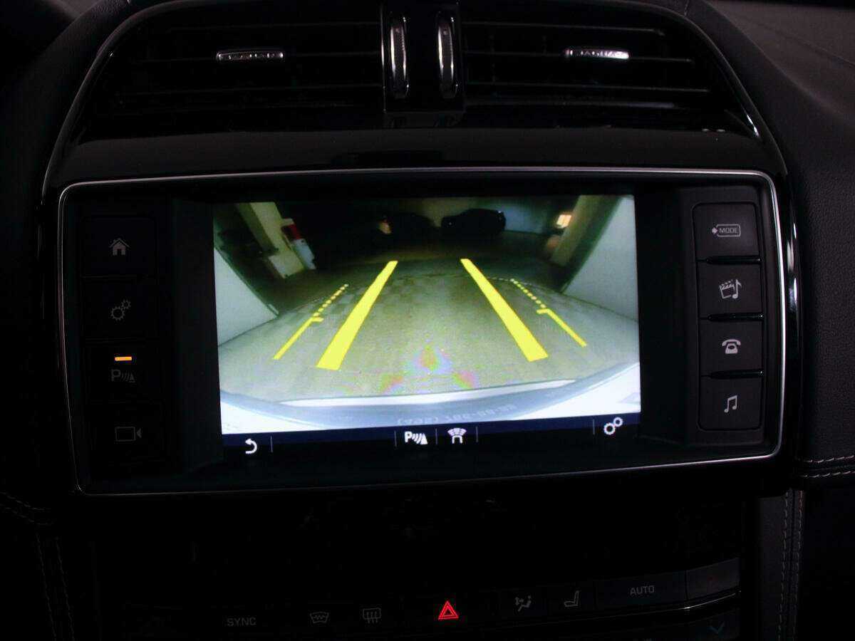 Jaguar F-Pace с пробегом — 2018 год. Фото: #18