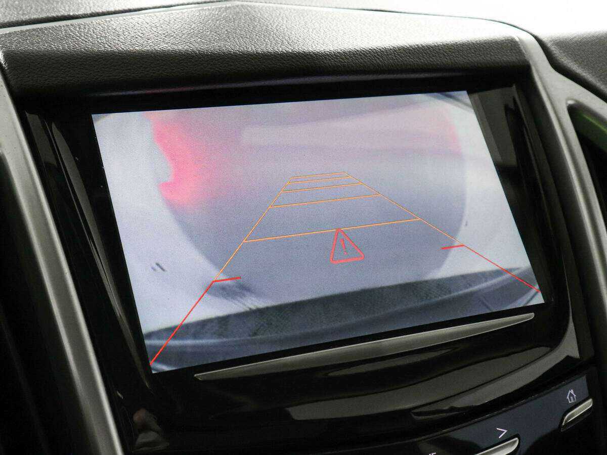 Cadillac SRX с пробегом — 2013 год. Фото: #12