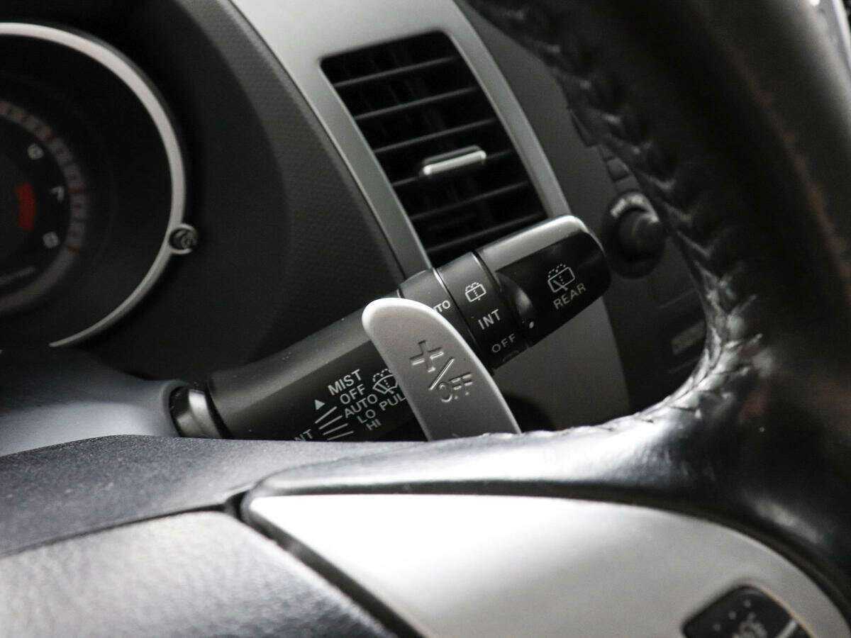 Mitsubishi Outlander с пробегом — 2008 год. Фото: #12