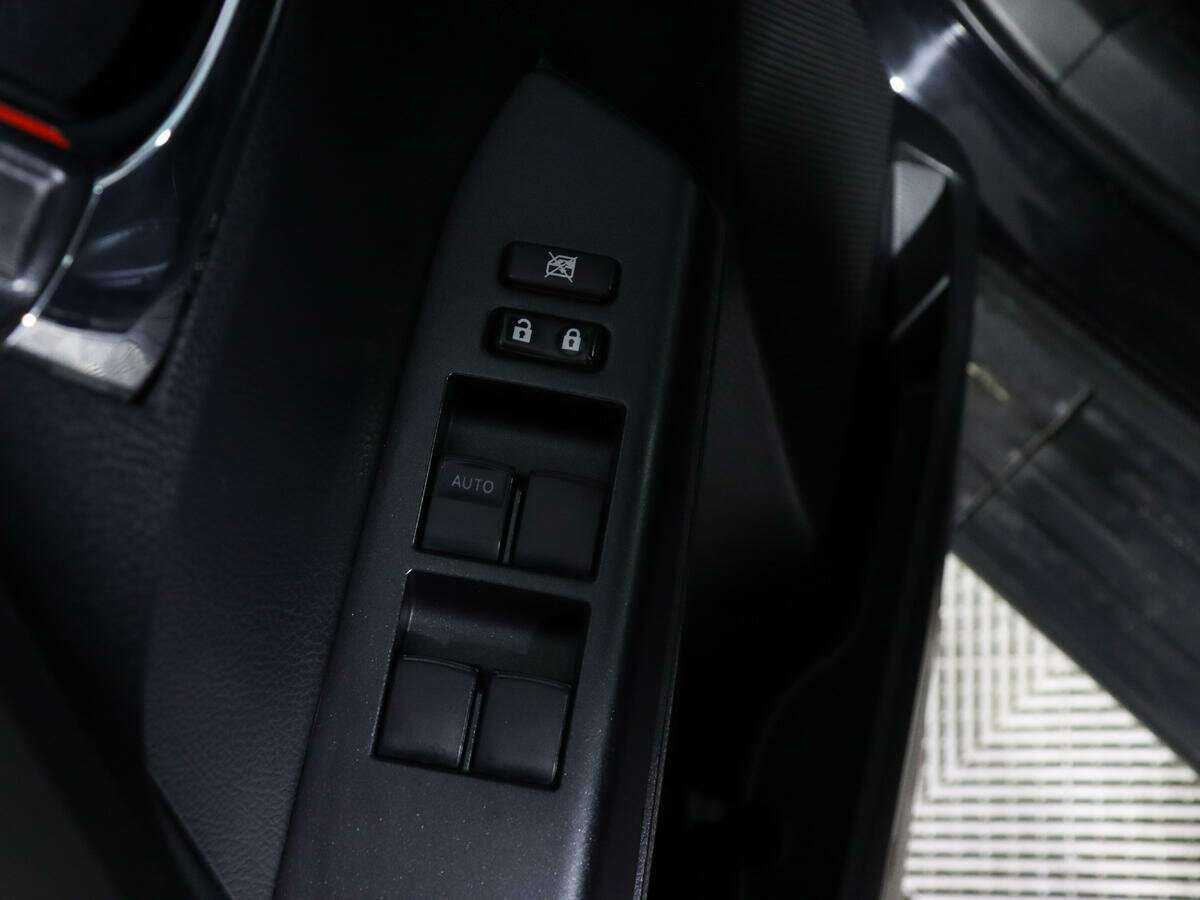 Toyota RAV4 с пробегом — 2017 год. Фото: #15