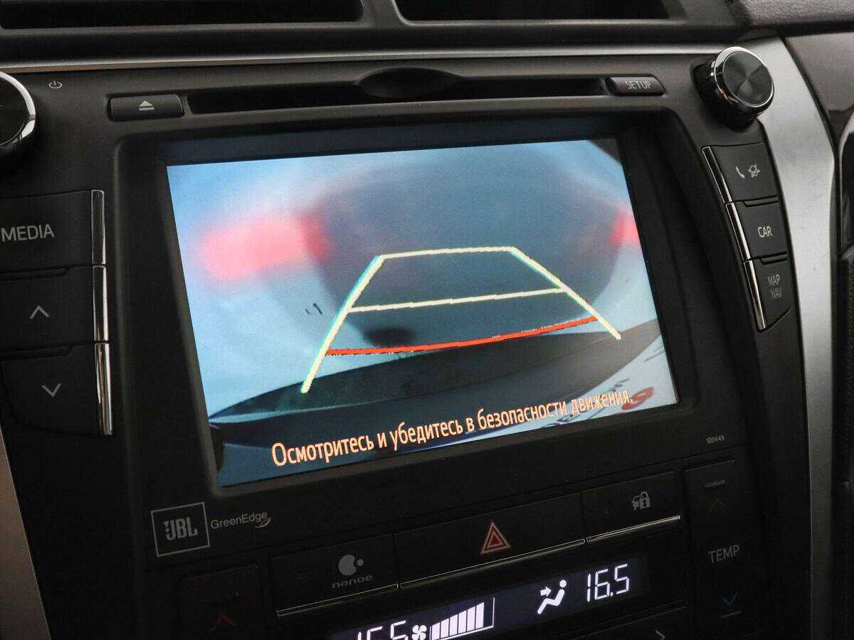 Toyota Camry с пробегом — 2016 год. Фото: #12