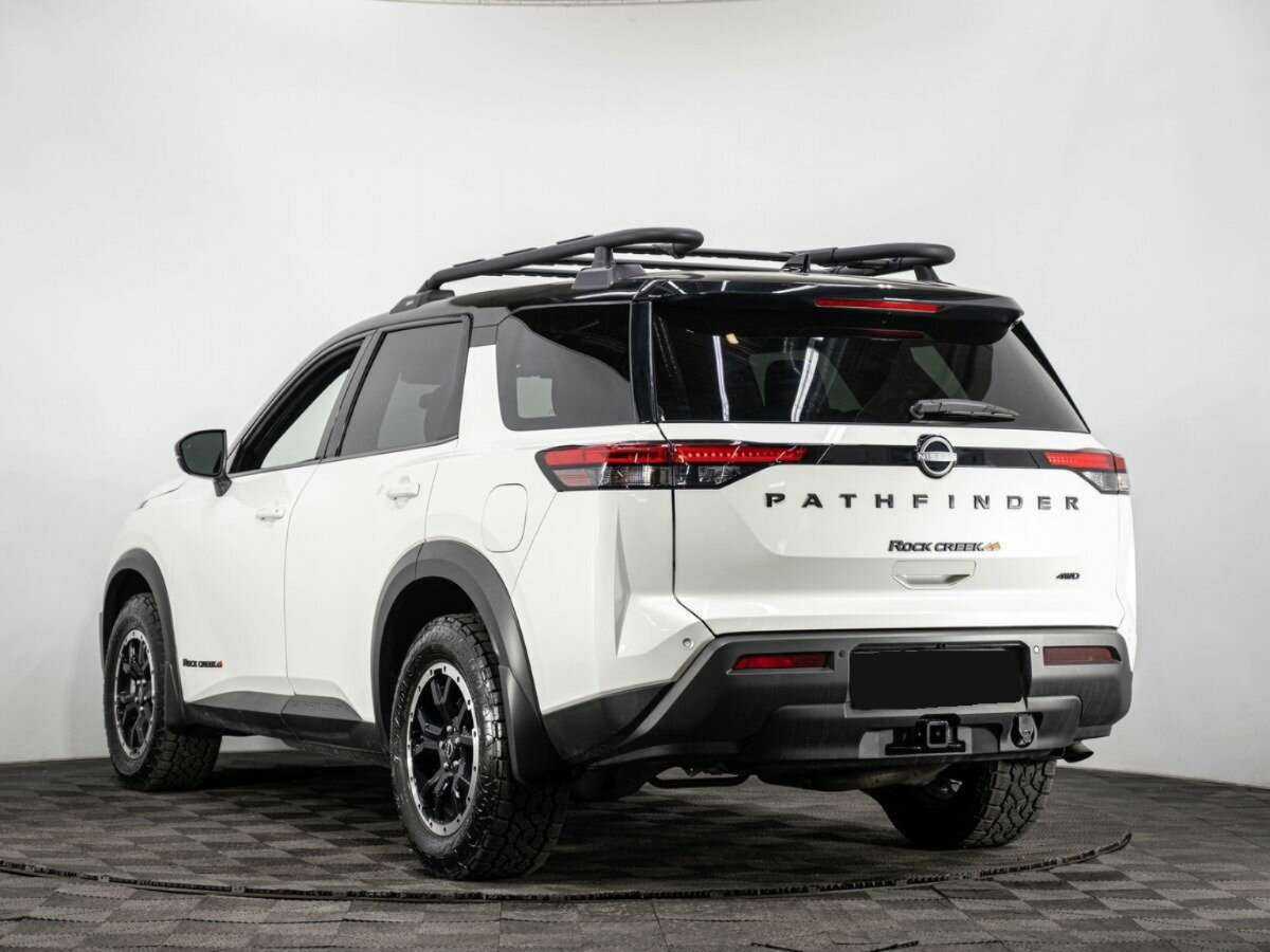 Nissan Pathfinder с пробегом — 2023 год. Фото: #3