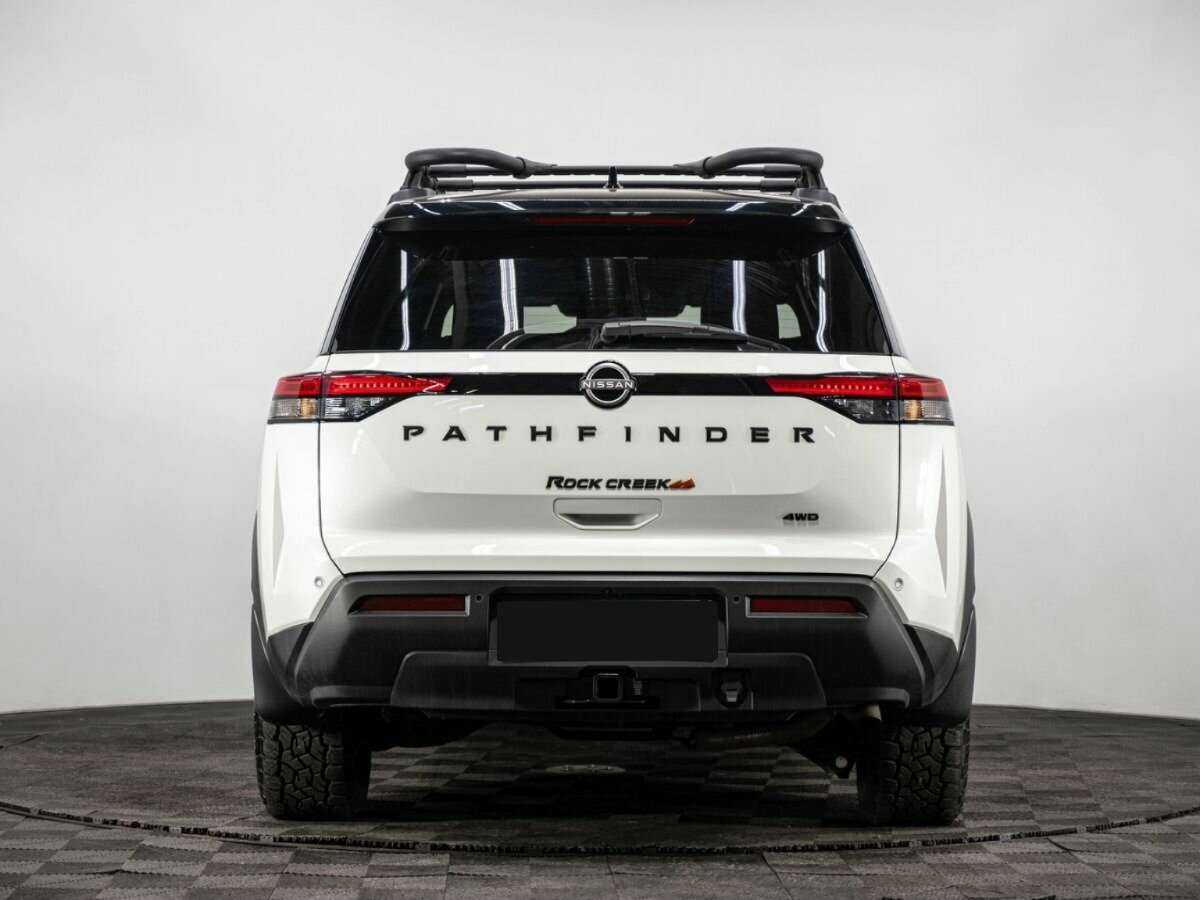 Nissan Pathfinder с пробегом — 2023 год. Фото: #4