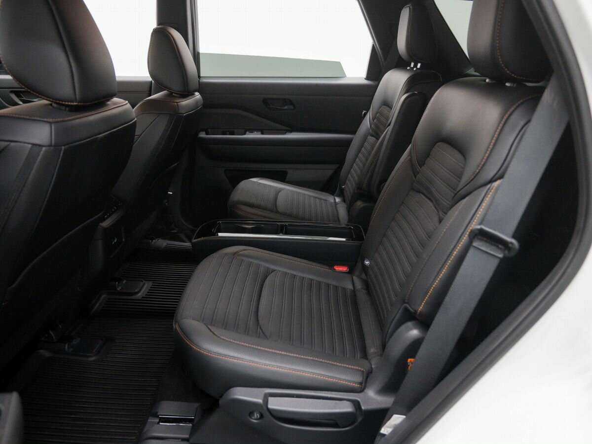 Nissan Pathfinder с пробегом — 2023 год. Фото: #16