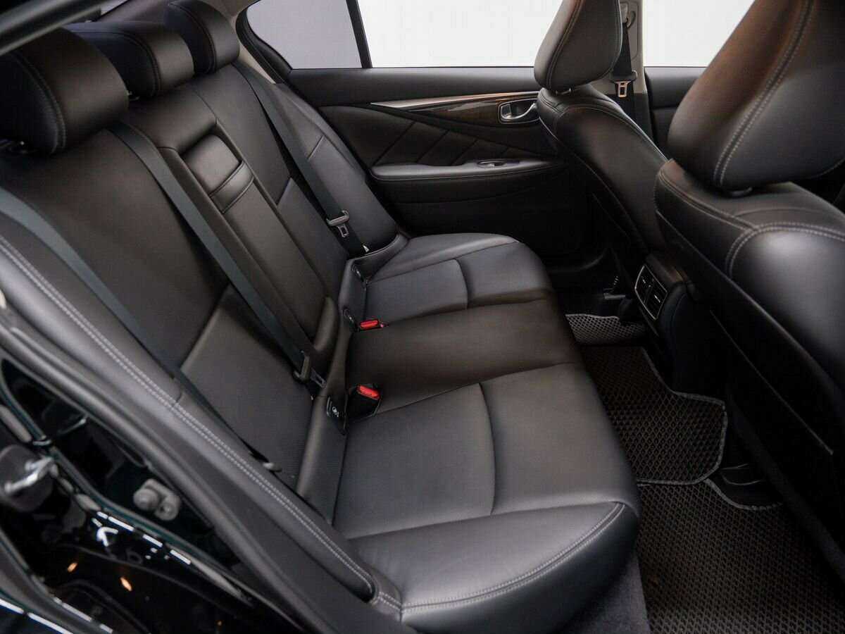 Infiniti Q50 с пробегом — 2017 год. Фото: #9