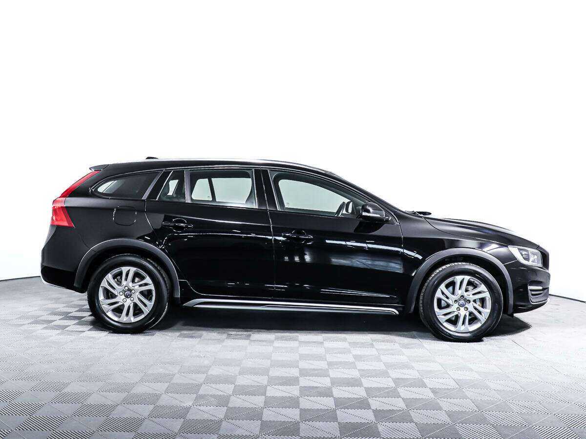 Volvo V60 Cross Country с пробегом — 2016 год. Фото: #3