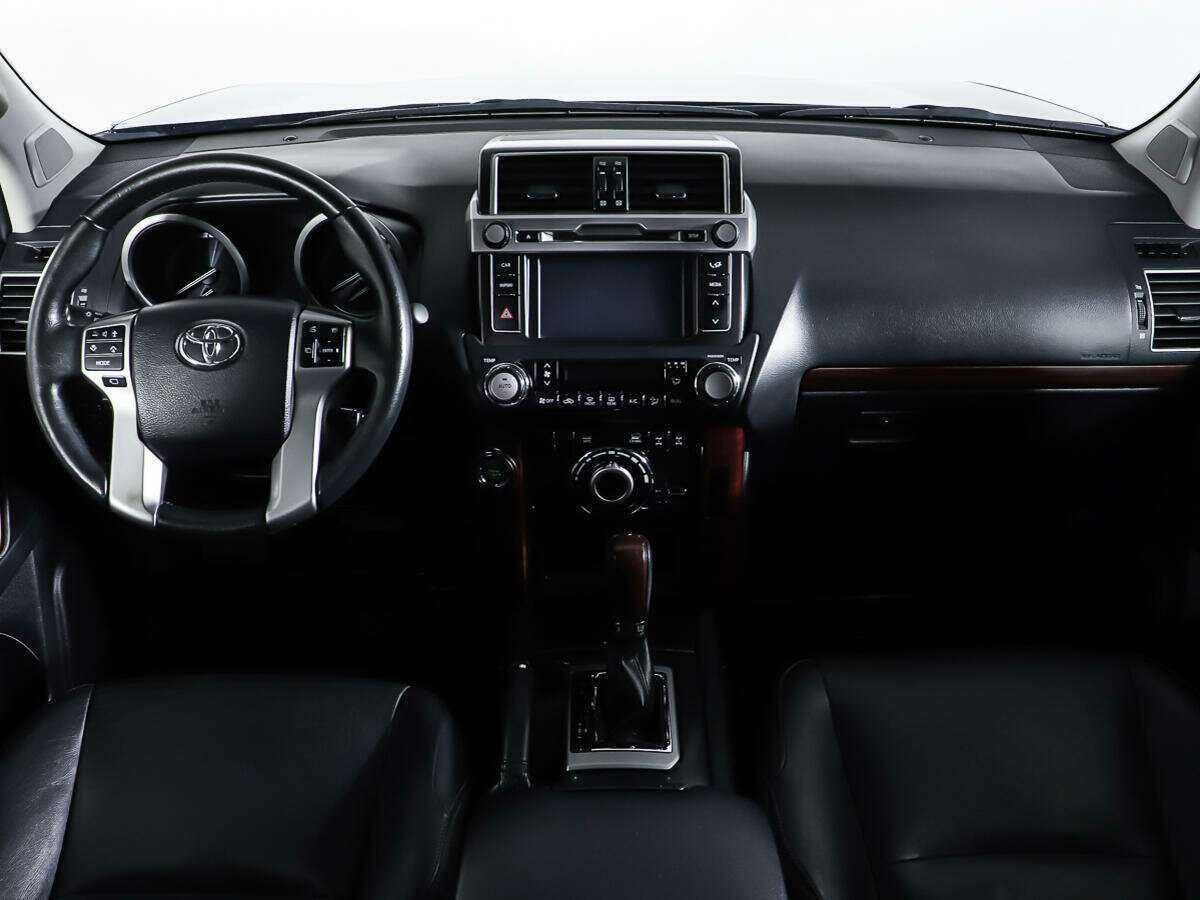 Toyota Land Cruiser Prado с пробегом — 2016 год. Фото: #9