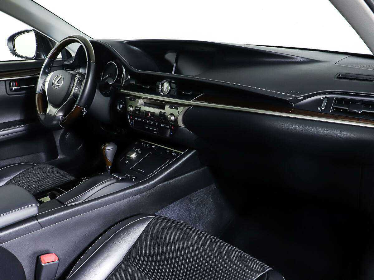 Lexus ES с пробегом — 2014 год. Фото: #8