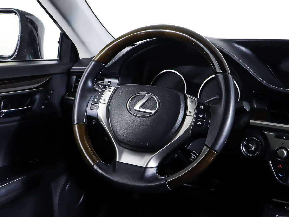 Lexus ES с пробегом — 2014 год. Фото: #14