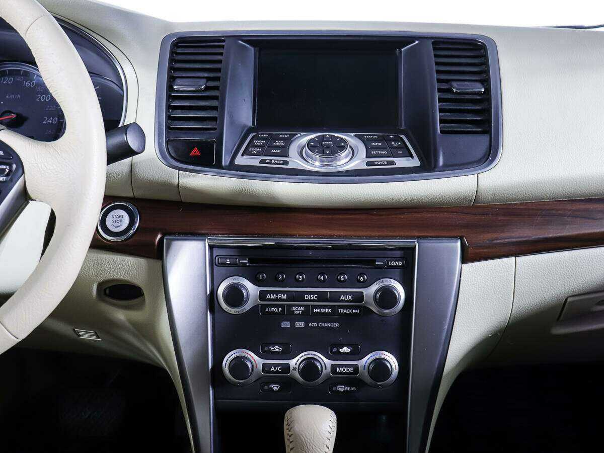 Nissan Teana с пробегом — 2010 год. Фото: #11