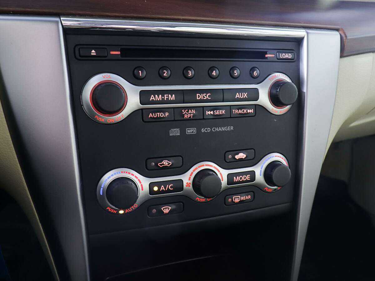 Nissan Teana с пробегом — 2010 год. Фото: #16