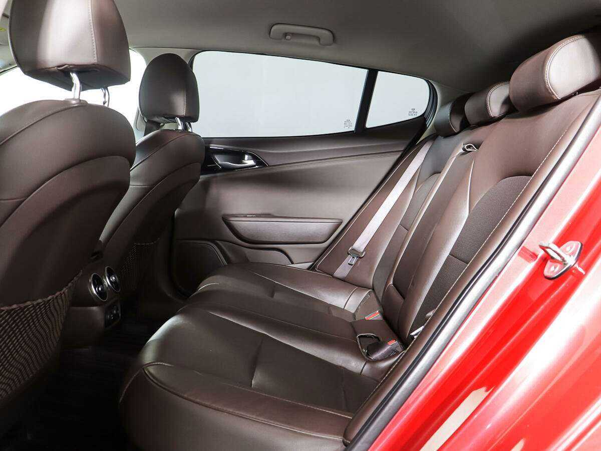 Kia Stinger с пробегом — 2018 год. Фото: #9