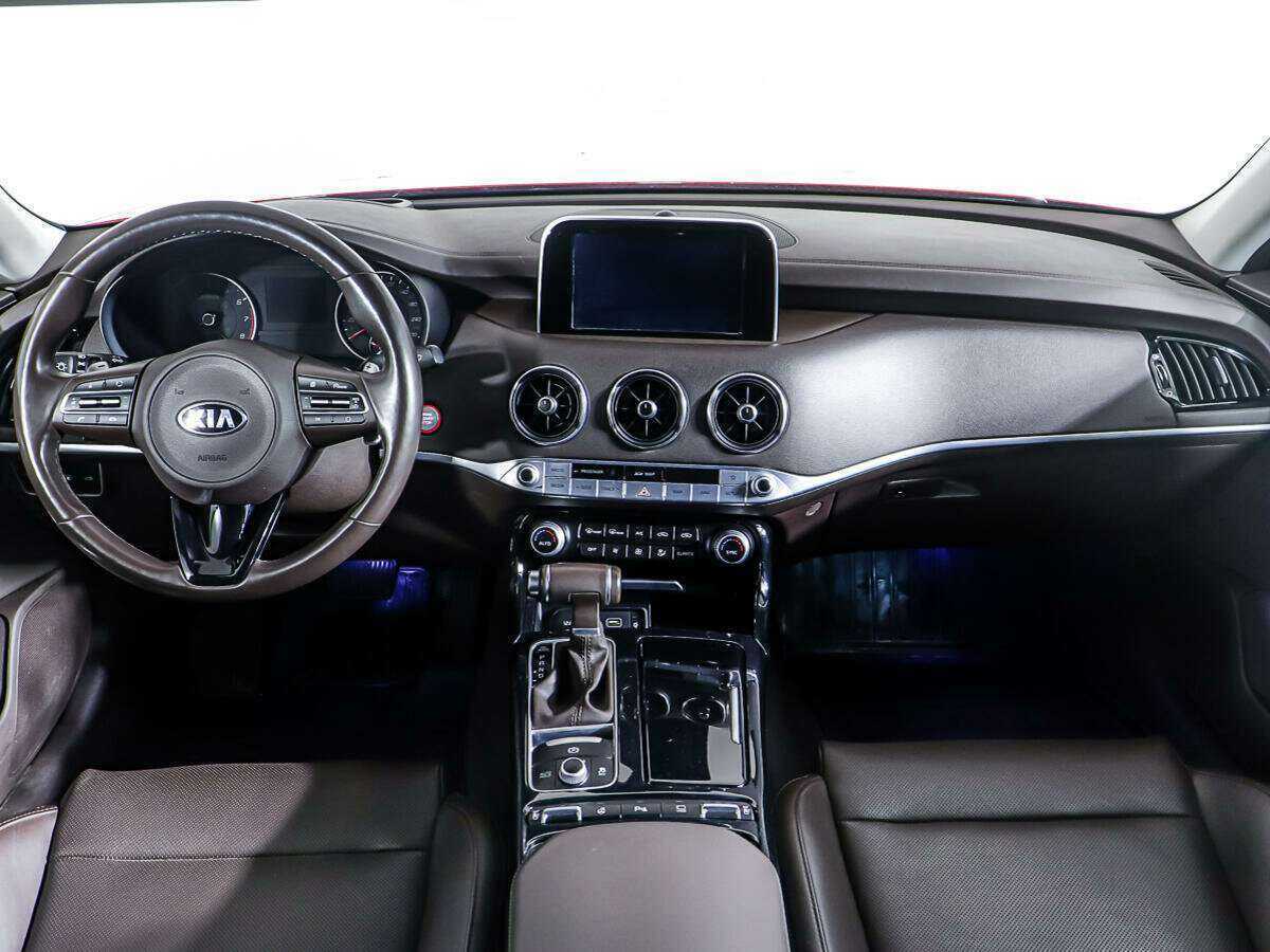 Kia Stinger с пробегом — 2018 год. Фото: #10