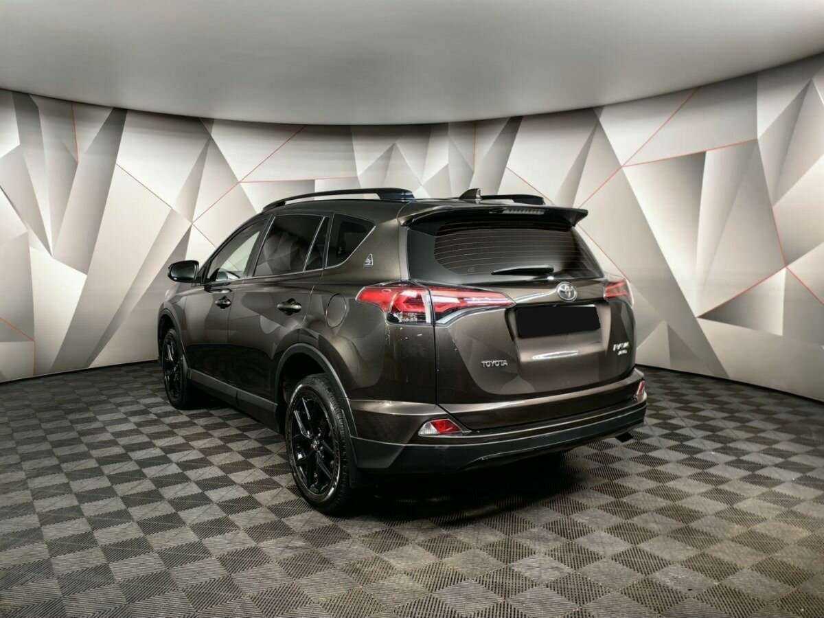 Toyota RAV4 с пробегом — 2019 год. Фото: #3
