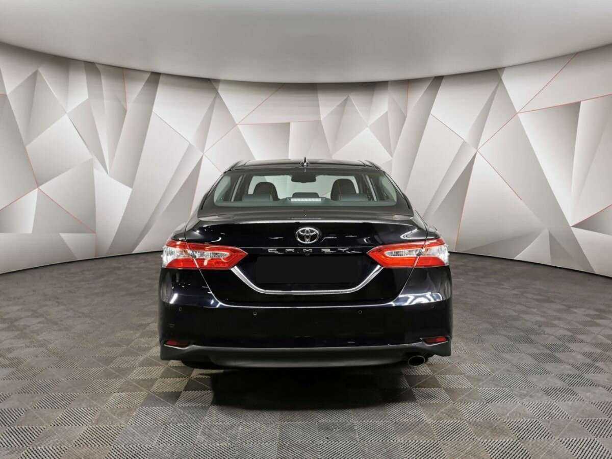 Toyota Camry с пробегом — 2021 год. Фото: #7