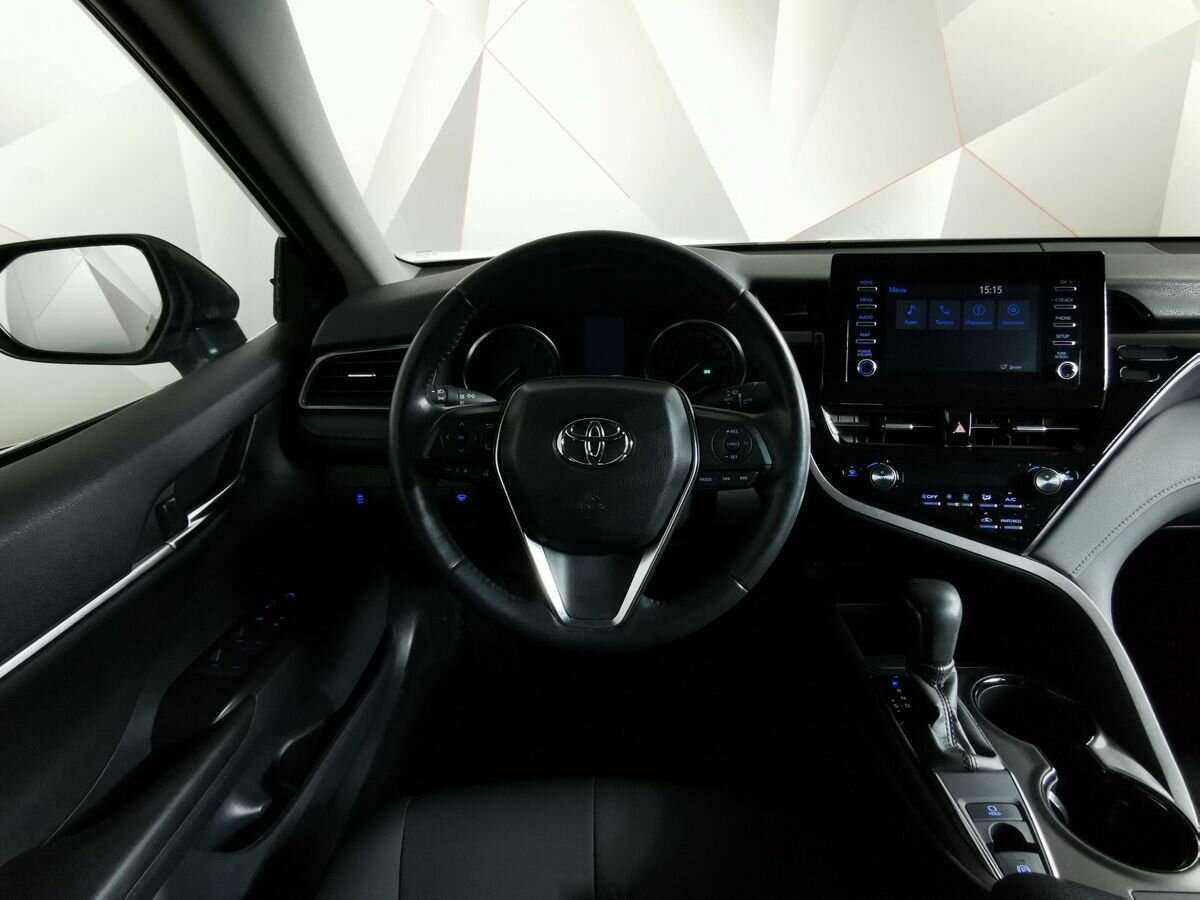 Toyota Camry с пробегом — 2021 год. Фото: #14
